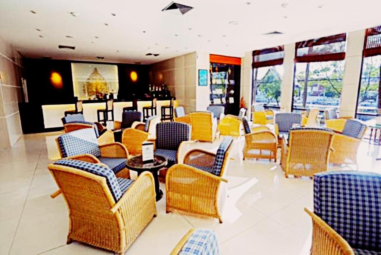 Amora Thapae Hotel Чіангмай Екстер'єр фото